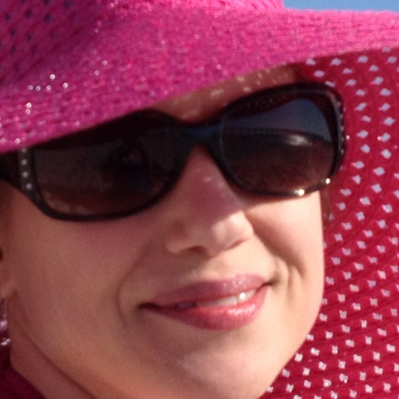 Meet your Posher, Brina - Picture 15 of 16